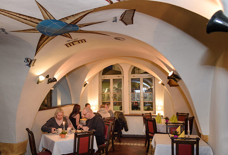 Restaurant "Alte Post" in gemütlichen Räumen unterschiedlicher Größe Restaurant "Alte Post" in Saalfeld in historischem Ambiente
